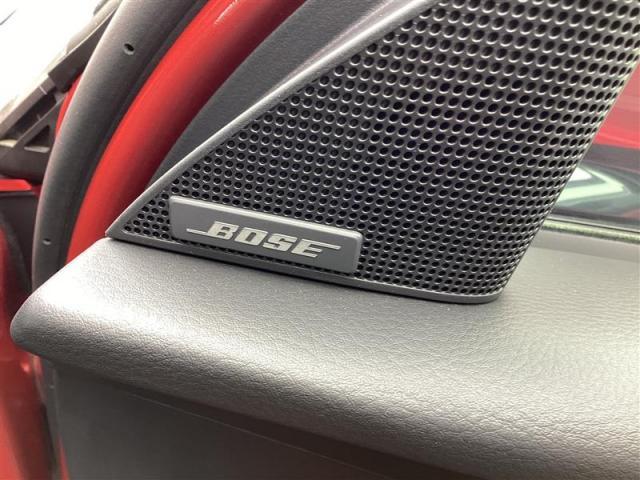 BOSEスピーカ装着です。重低音の響きがすごくいいです。