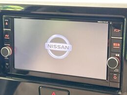 【純正ナビ】人気の純正ナビを装備。オーディオ機能も充実しており、Bluetooth接続すればお持ちのスマホやMP3プレイヤーの音楽を再生可能！毎日の運転がさらに楽しくなります！！