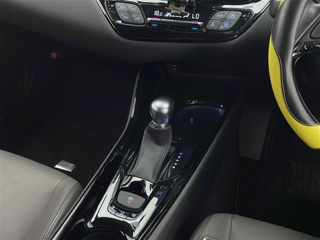 気になる車はお電話やメールで当店にお問い合わせください。なお、お電話での在庫の取り置きはできません。ご来場の際は、商談が重なる事が増えていますので事前に在庫有無をご確認くださいませ。