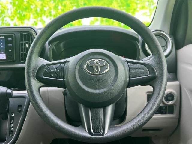 WECARSの展示場では実際に見て、触ってお車をお選びいただけます！知識の豊富な営業スタッフが様々なカーライフをご提案いたします！