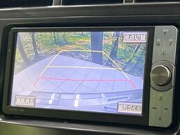 【バックカメラ】駐車時に後方がリアルタイム映像で確認できます。大型商業施設や立体駐車場での駐車時や、夜間のバック時に大活躍！運転スキルに関わらず、今や必須となった装備のひとつです！