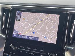 こちらオーディオ周りの写真になります。動作確認済みです。詳しい機能に関しましては装備欄を確認ください。車によっては多機能なナビなど、充実したオーディオがついている車両もあります。