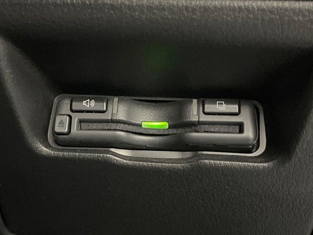 【ETC】高速道路の料金所をストレスなく通過！話題のスポットやサービスエリアに多い「スマートIC」利用時は必須のアイテムです。当店でセットアップを実施、ご納車当日からすぐにご利用いただけます！