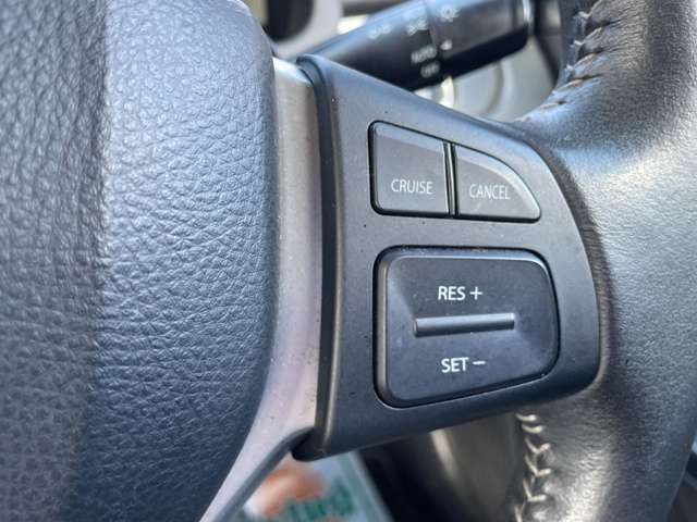 クルーズコントロール付きなので長距離ドライブも楽々♪加速減速もスイッチ操作でOKです。