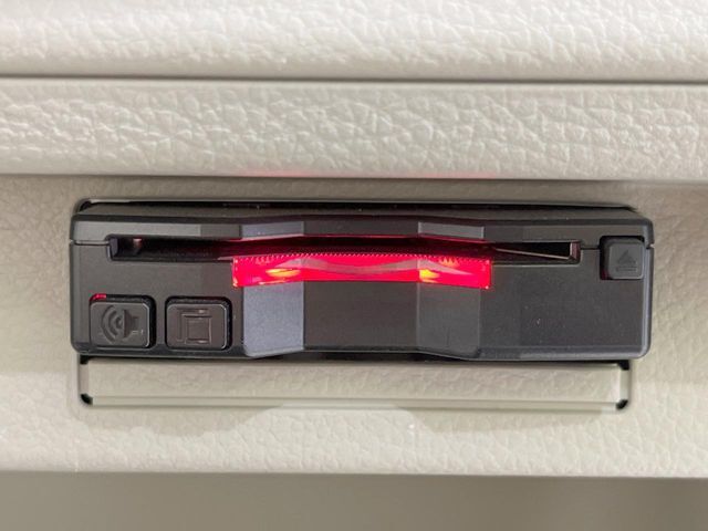 【ETC】高速道路の料金所をストレスなく通過！話題のスポットやサービスエリアに多い「スマートIC」利用時は必須のアイテムです。当店でセットアップを実施、ご納車当日からすぐにご利用いただけます！
