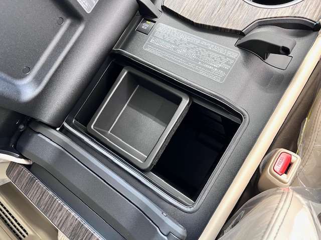 ディーラー品　美プラスカート トヨタ ランドクルーザー300 3.5 ZX 4WD 2024年 39キロ (大阪府