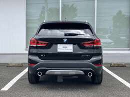 安心のネットワーク。全国187箇所（2025年2月現在）のBMW正規ディーラーのサービスセンターで整備・保証修理を受けることができます。