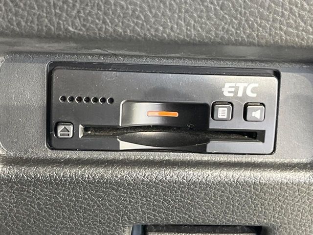 【ETC】高速道路の料金所をストレスなく通過！話題のスポットやサービスエリアに多い「スマートIC」利用時は必須のアイテムです。当店でセットアップを実施、ご納車当日からすぐにご利用いただけます！