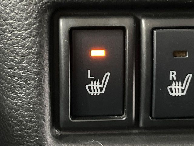 【シートヒーター】寒い日に重宝するシートヒーター！エアコンより早く温まってくれるので寒がりの人も安心ですね♪エアコンの温風は乾燥するから苦手、という方にもをおすすめです。