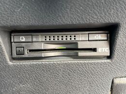 【ETC】高速道路の料金所をストレスなく通過！話題のスポットやサービスエリアに多い「スマートIC」利用時は必須のアイテムです。当店でセットアップを実施、ご納車当日からすぐにご利用いただけます！