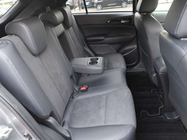 ISOFIX　リクライニング　格納　アームレスト