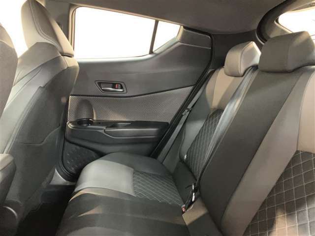 お車の知識がなくても大丈夫です！細部に渡り担当スタッフが確認をいたしますので、ご安心ください！