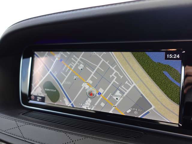 純正ナビ装着車です。地デジ＆Bluetooth接続可能です。