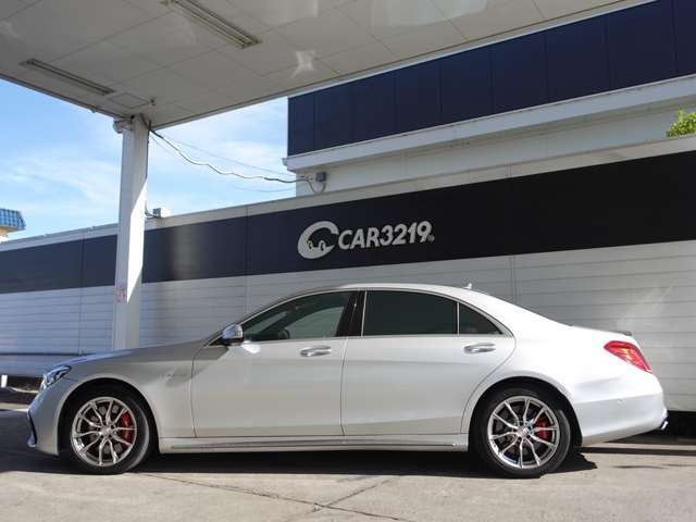 インチアップ・ローダウン・エアロパーツ塗装取付け・全塗装・オーディオやナビの取付けなどなど・・・カスタムもお受けしておりますので当店スタッフまでご相談ください！！