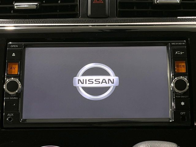 【純正ナビ】人気の純正ナビを装備。オーディオ機能も充実しており、Bluetooth接続すればお持ちのスマホやMP3プレイヤーの音楽を再生可能！毎日の運転がさらに楽しくなります！！