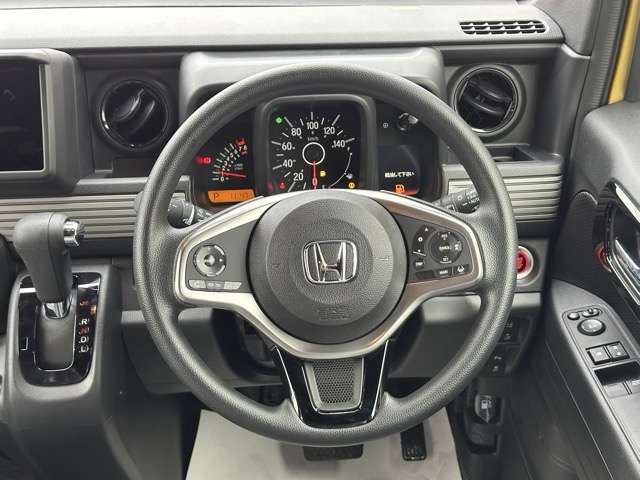 ★修復歴車一切ありません！それどころか、弊社の仕入在庫につきましては、フェンダー、ボンネット、ドアパネル等の交換歴、修理歴のある車両は基本的に仕入れを行いませんので高品質な車両のみ在庫で揃えています！