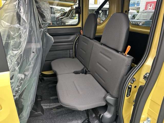 ★5年間新車保障★初度登録から5年間の新車保証が含まれています。長期間、安心してお乗り頂けます！保障費用は支払総額に含まれています！遠方のお客様は保証継承後、お近くのディーラーにて保証が受けられます！