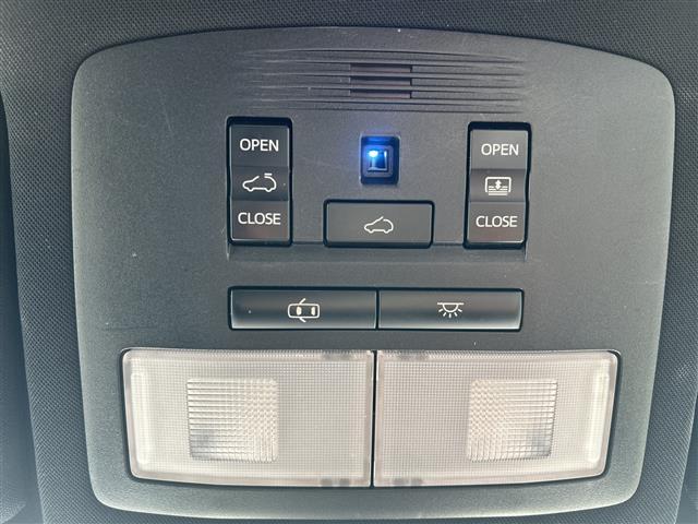 【後部座席】後席もゆったりドライブを楽しめます。ガリバーでご購入いただきましたら、内外装はプロこだわりのクリーニングで清潔なおクルマでご納車させていただきます！店舗での現車確認も承っています！