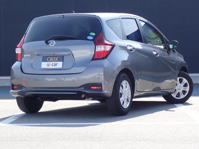 ★オーディオ装備★快適なプライベート空間で大好きな音楽と楽しいドライブは如何ですか？(^^)　操作方法も簡単で気軽に音楽が楽しめます！　CD、AM、FMのメディアをお聞き頂けます！