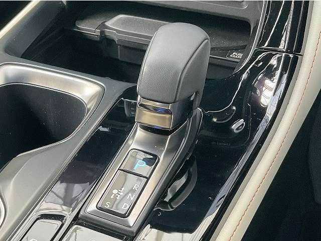 ■CVT（電気式無段変速機）/シーンに合わせて走行モードを選べるドライブモードセレクト（Eco/Normal/Sport）！