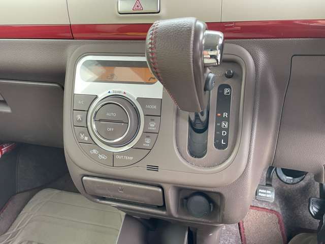 【　シフト　】シフトも操作しやすく快適なドライブを楽しんでいただけます♪