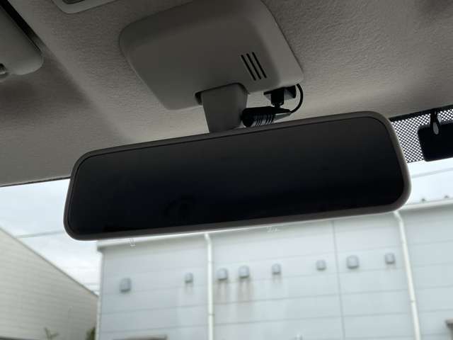 大きくて見やすいので、後方を見るときも安心です！