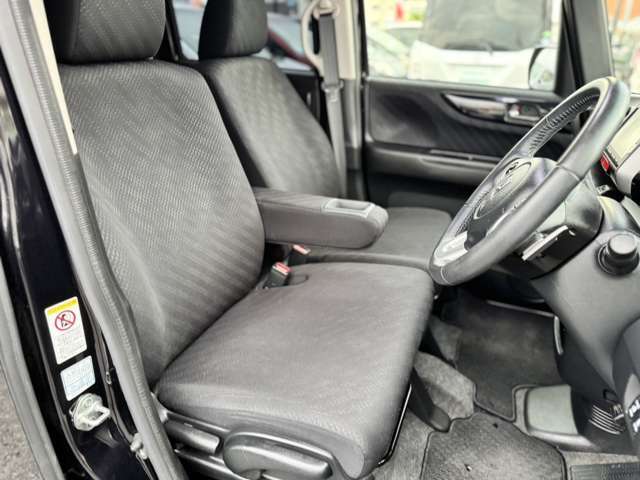 当店のお車をご覧頂き有難うございます。内外装の追加写真をご希望のお客様はお気軽にお申し付けください。現車確認もお待ちしておりますv