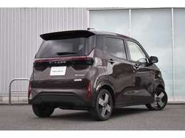 人気のサクラが入庫しました。是非現車を見にご来店ください。