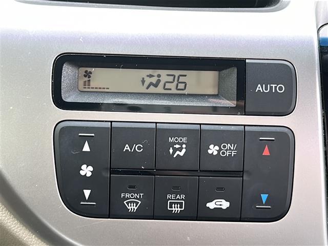 【 オートエアコン 】車内温度を感知して自動で温度調整をしてくれるのでいつでも快適な車内空間を創り上げます！