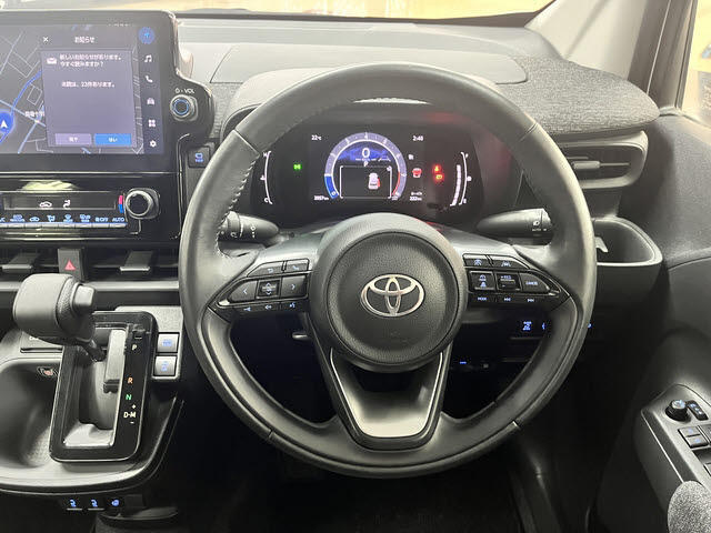 ステアリング周りです。