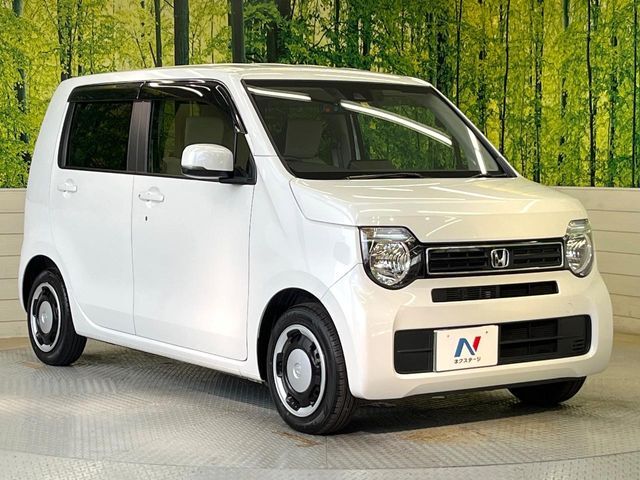 大好評のボディコーティング「弾スプラッシュコート」もご納車までに施工可能。通常のガラスコートと異なる、耐久年数6年の無機質ガラスコーティングが、ボディをキレイな状態に保ってくれます。
