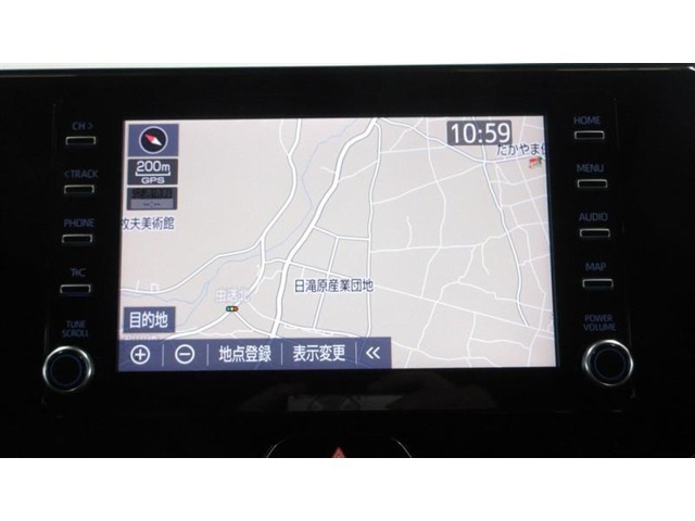 8インチディスプレイオーデイオ（AM/FMチューナー・フルセグTV・Biuetooth・USB入力）+ナビが付いています。