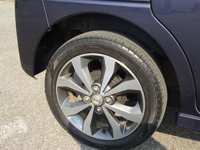 【タイヤ】　【純正15インチアルミホイール】《165/55R15》専用のアルミなのでお車のイメージぴったりですね！
