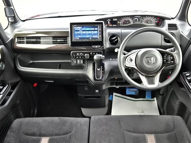 【インパネ全体】全方位で視界が広く、高い目線で運転もしやすいです！