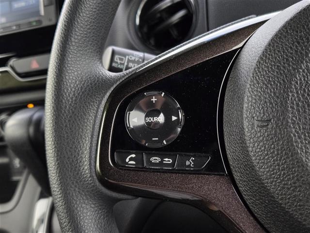 【運転席操作部】快適なドライブを楽しむための機能が装備されています！運転席から触れるので、使いやすいです！除菌プランいれていただくと、さらに清潔で安心していただけます！