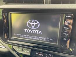 【純正ナビ】人気の純正ナビを装備しております。ナビの使いやすさはもちろん、オーディオ機能も充実！キャンプや旅行はもちろん、通勤や買い物など普段のドライブも楽しくなるはず♪