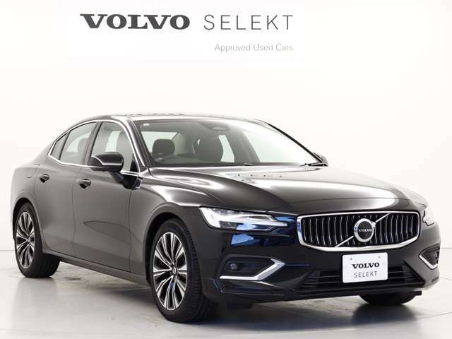 「VOLVO SELEKT CAR]は車歴や走行距離、さらに内外装・機関において、厳格な基準をクリアしたボルボ認定中古車です。