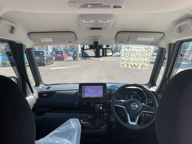 機能的で使いやすい内装になっております！ドリンクホルダーや収納スペースがたくさんあり便利☆