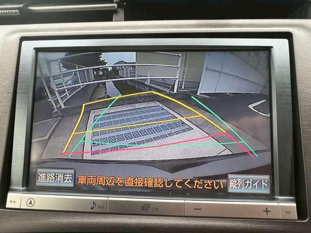 ☆デカナビ装備☆大画面で見やすいナビ案内はもちろん、オーディオ使用時にも使いやすく楽しめます♪大人数でのお出掛けにも大活躍！【デカナビ付中古車】【デカナビ付き中古車】