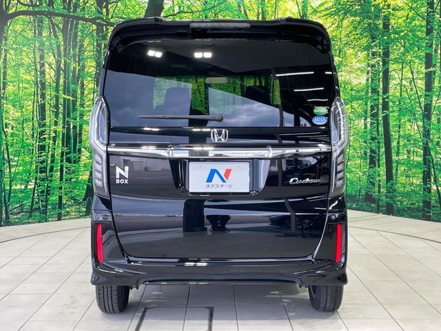 安心の最長10年・走行無制限保証（有償）をご用意。保証内容も充実はもちろん、無料点検＆オイル交換や、年中無休の全国・24時間ロードサービスも付帯されておりますのでご安心下さい。