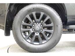 タイヤサイズ　265/60R18