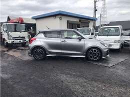 当社では、車販売はもちろん整備・鈑金塗装・車検などお車のことすべて請け負いますのでお気軽にご相談ください☆