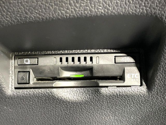 【ETC】高速道路の料金所をストレスなく通過！話題のスポットやサービスエリアに多い「スマートIC」利用時は必須のアイテムです。当店でセットアップを実施、ご納車当日からすぐにご利用いただけます！