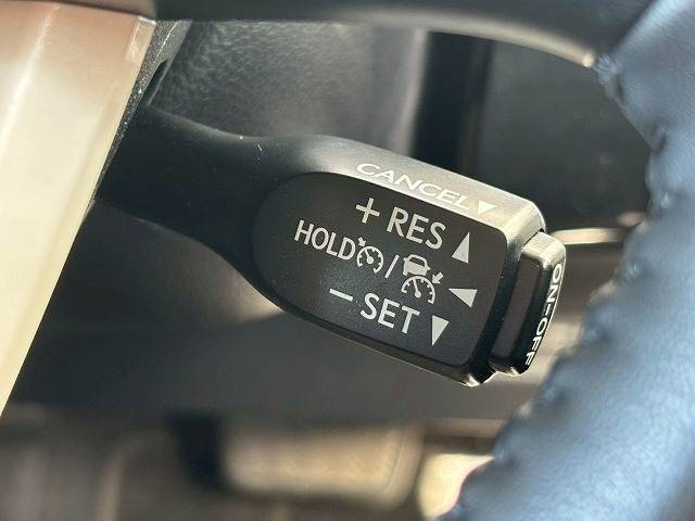 【クルーズコントロール】装備車両です。遠距離ドライブの高速道路などでは大活躍で疲労軽減に役立ちます。