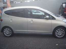 在庫中に整備等で仕様変更の場合は随時価格変更します　アルミホイールはガリ削少々ございます