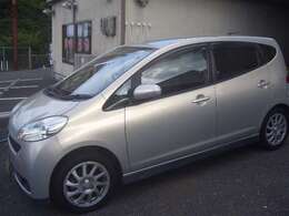 サイドステップ周辺に凹あります