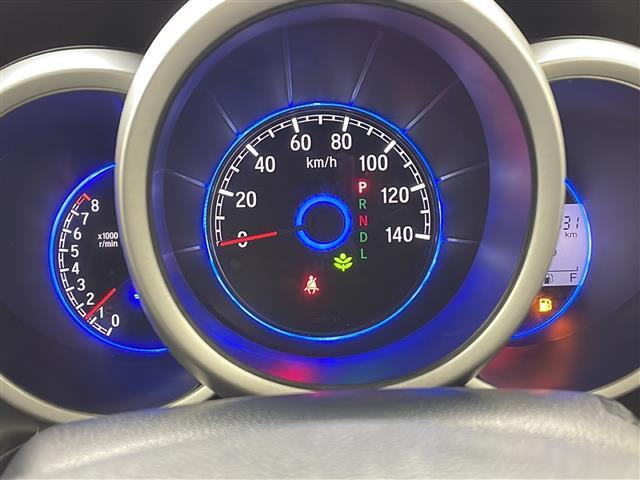 【スピードメーター】メーターがシンプルで見やすく運転しやすいですね！