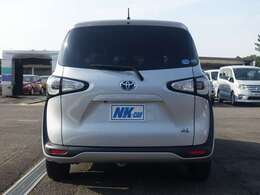 日本全国に登録納車可能です！！遠方の方もお任せ下さい。ご契約から登録・納車までの流れや、登録・陸送費用など詳しくお知りになりたい方もお気軽にお問合せ下さい！