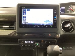 ナビゲーションはフルセグTV、インターナビ対応のGathers純正メモリーナビを搭載しています。Bluetoothオーディオ機能がありますので、スマートフォンなどの音楽も再生できます。