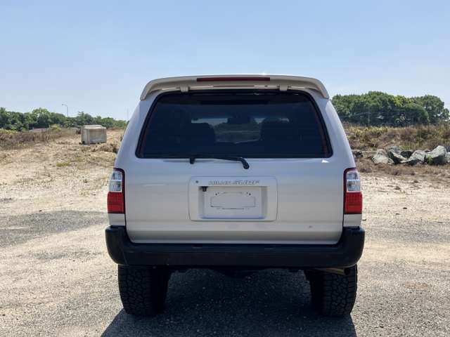 ハイラックスサーフ　MT 4WD 社外ホイール　横出しマフラー　革調シートカバー　サイドカメラ　バックカメラ
